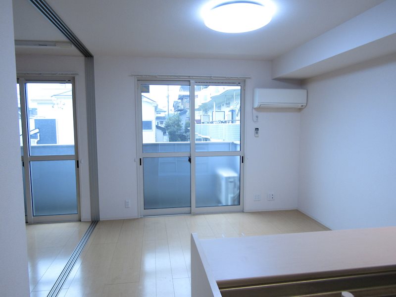 シャンティ リビング