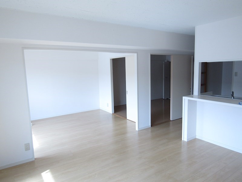 半田第3ロイヤルマンション  リビング