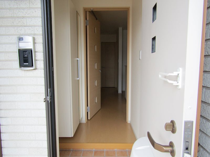 メゾン　カクエール 玄関