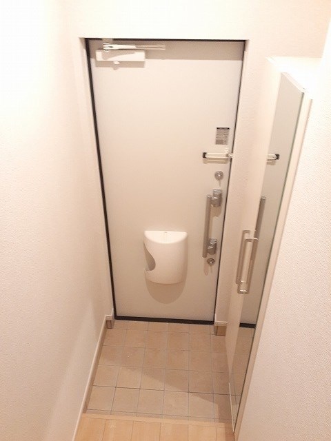 トルナール 玄関