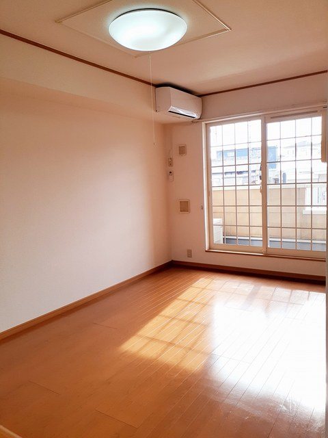 マ　ジュネス リビング