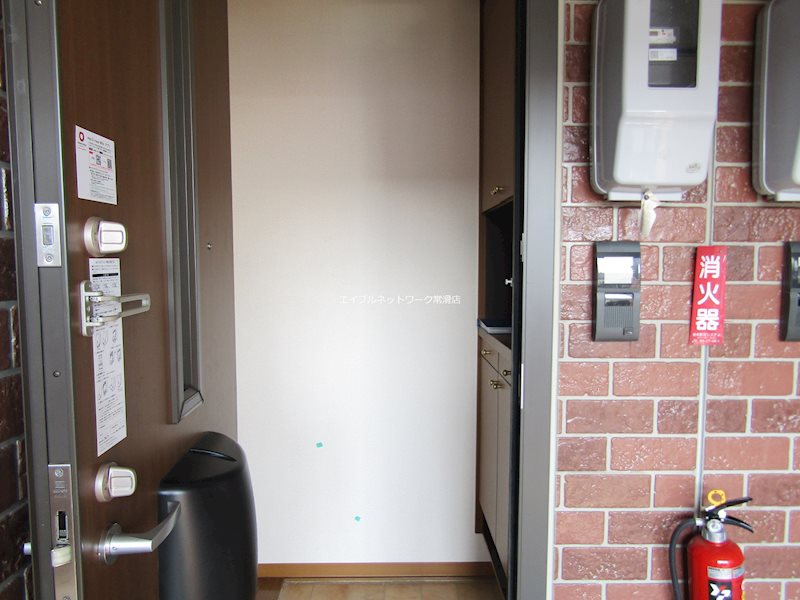 レンガ物語 玄関