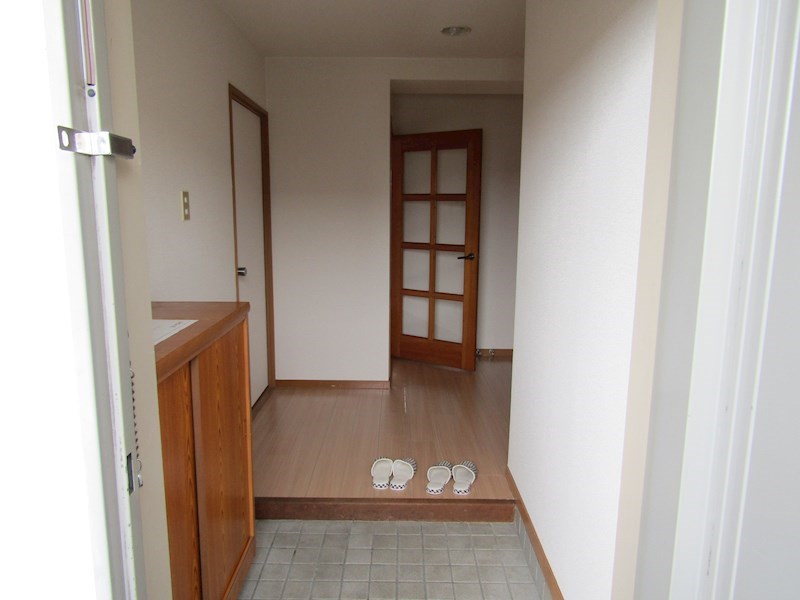 サンモール原 玄関