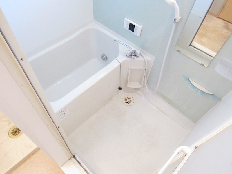 エミリオ 風呂画像