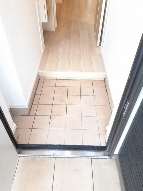 アヴェクトワ 玄関