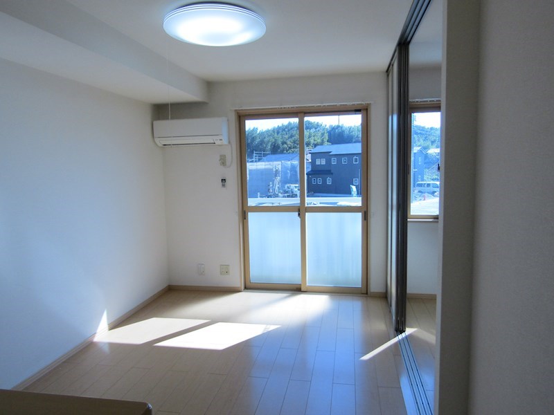 エミリオ リビング