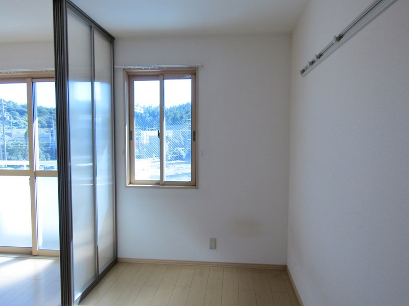 エミリオ ベッドルーム