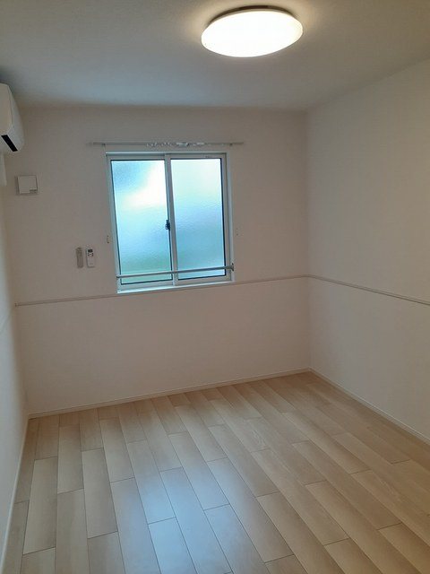 リヴァージュA ベッドルーム