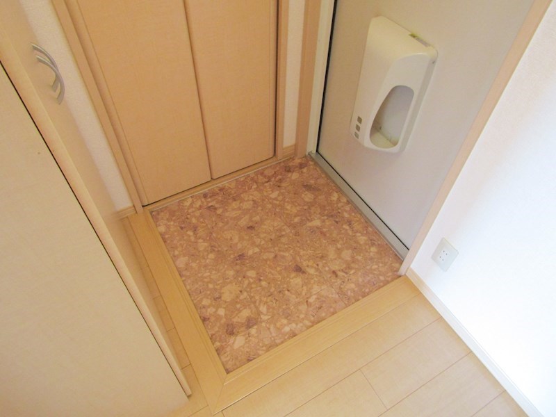 リビングタウン榎戸 玄関