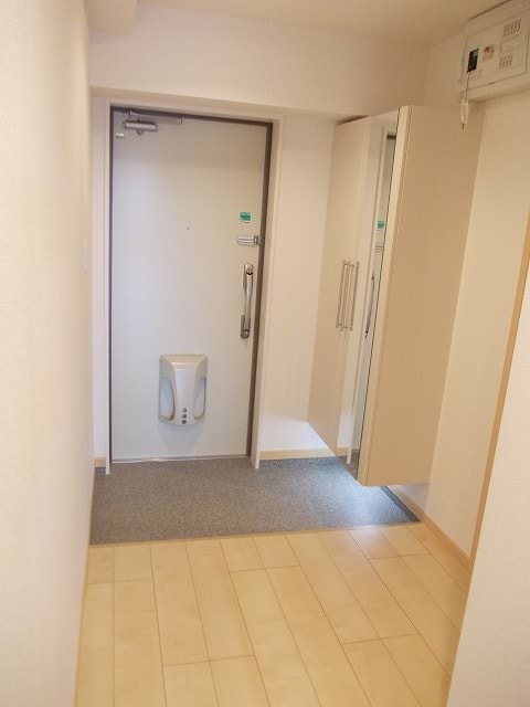 HSスパリア 玄関