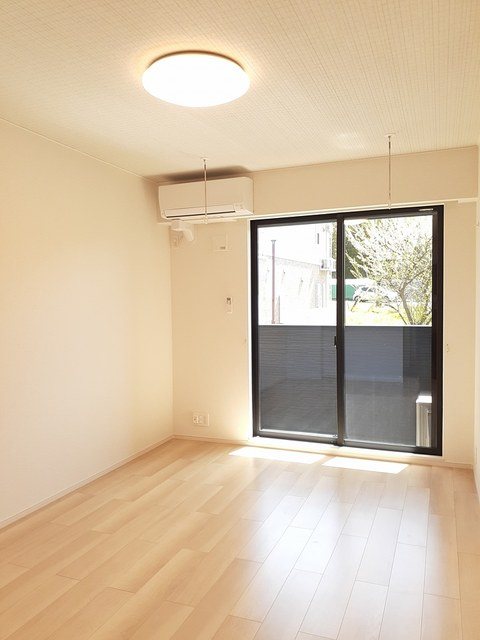 ミッドチタノーヴァⅢ リビング