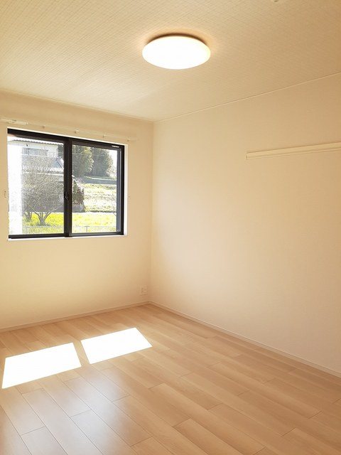 ミッドチタノーヴァⅢ ベッドルーム