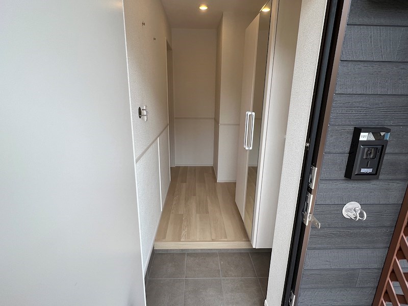 ネオ  エルブ  Ⅱ 玄関