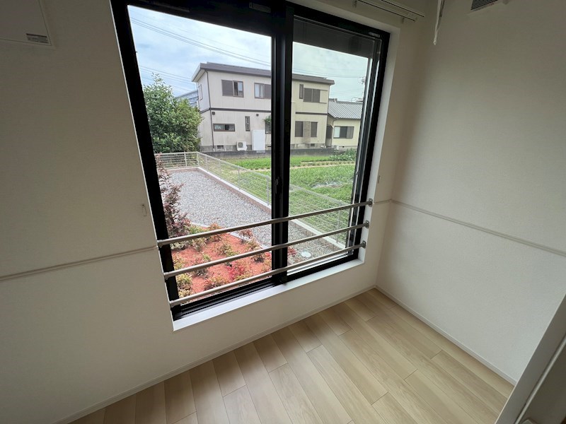 ネオ  エルブ  Ⅱ ベランダ