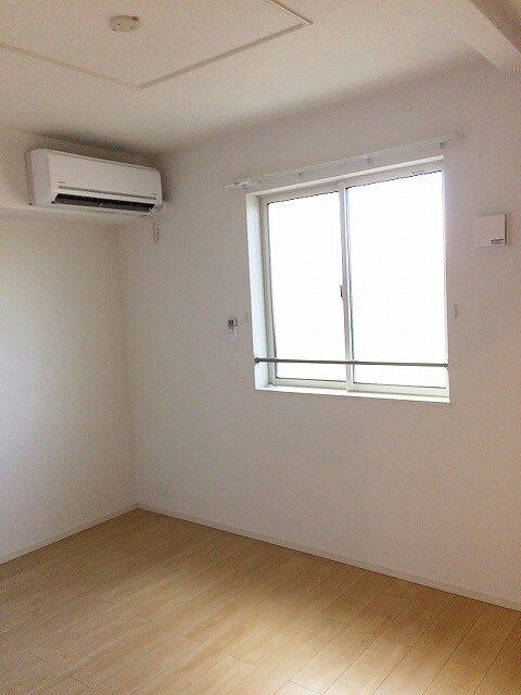 リサヤニシル その他3