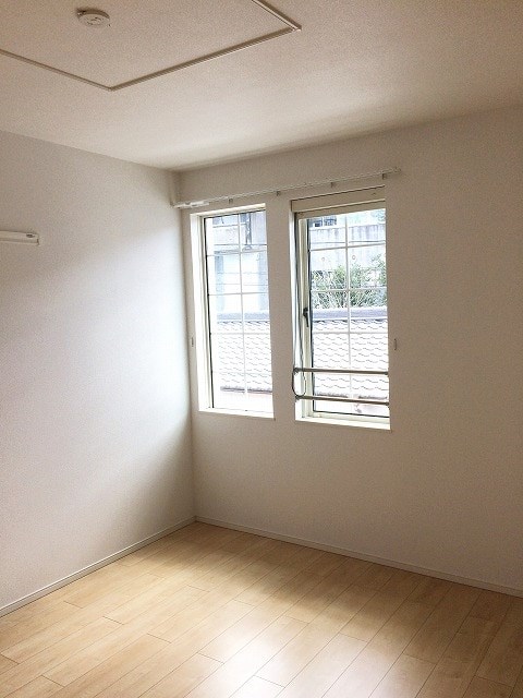 リサヤニシル ベッドルーム