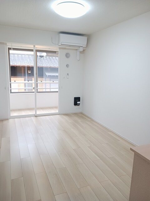 シャトル脇島 リビング