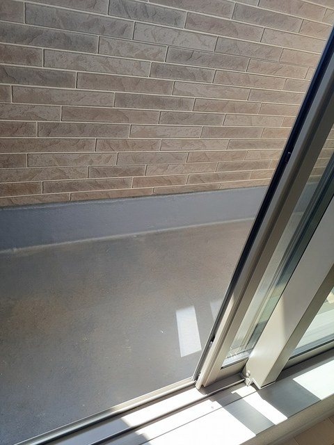 シャトル脇島 ベランダ