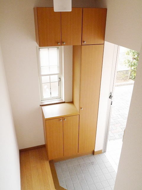 ソフィア壱番館　B 玄関