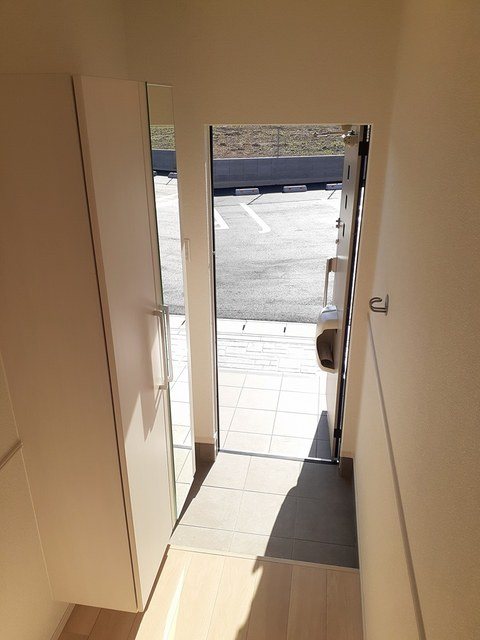 ハピネスA 玄関