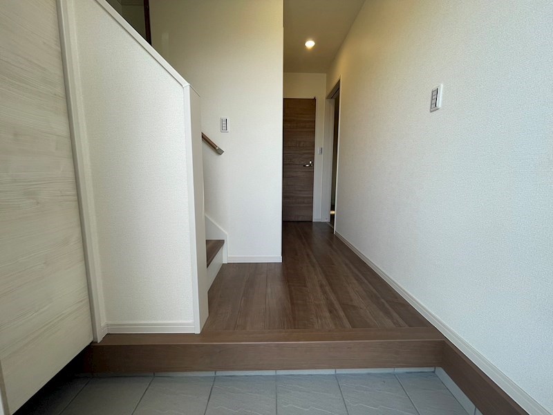 リーブルファイン新田町　1号棟 玄関