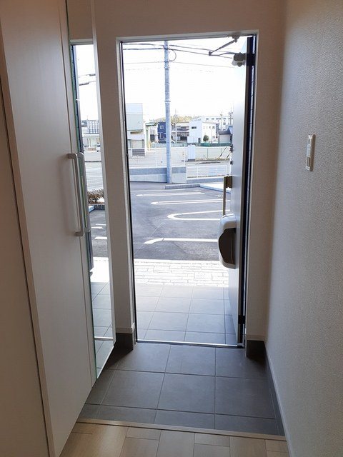フラン長峰B 玄関