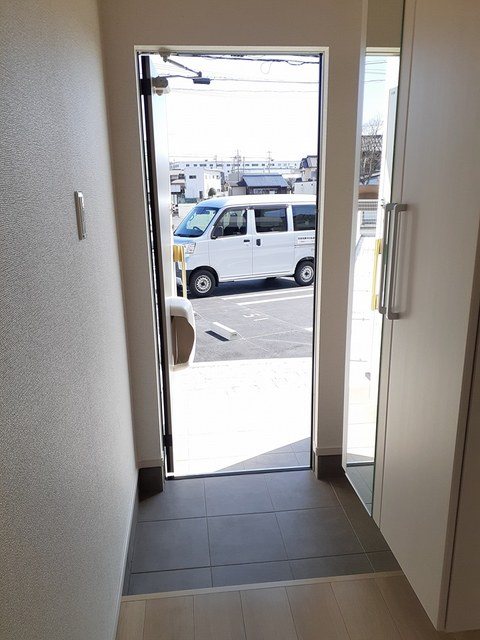 フラン長峰B 玄関