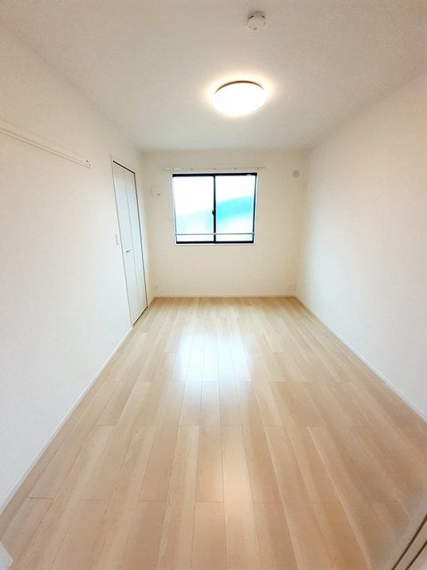 フィオリーレ・アノ　Ⅱ ベッドルーム