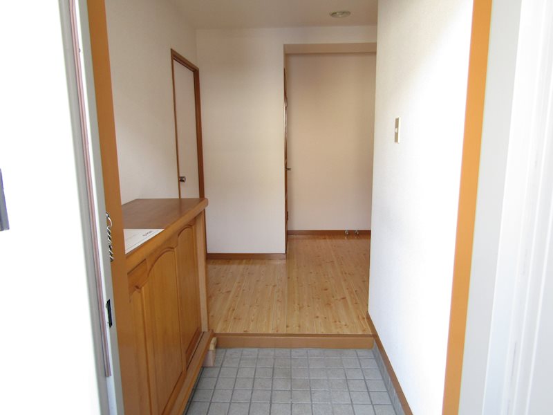 サンモール原 玄関