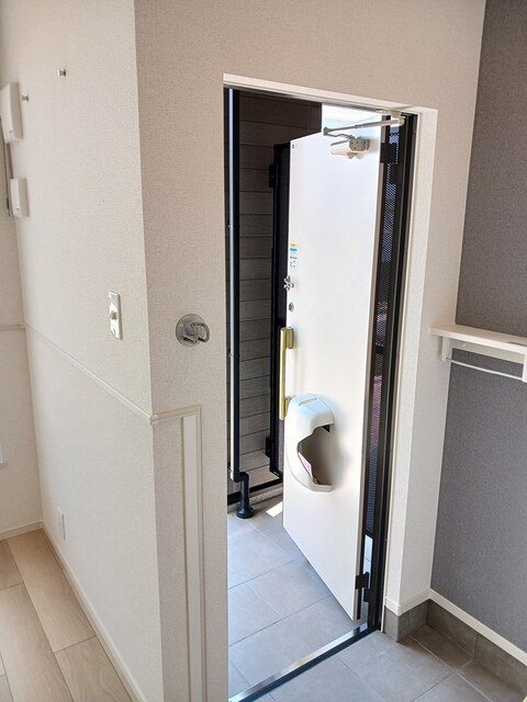 ヒルズHANA 玄関