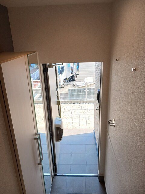 ヒルズHANA 玄関