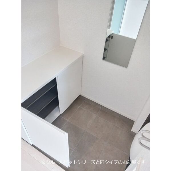 サンライズヒルズⅠ 玄関