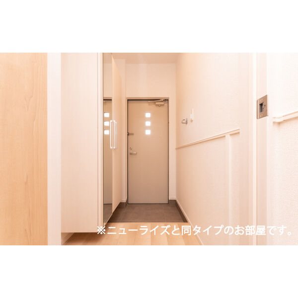 フラワーⅡ 玄関