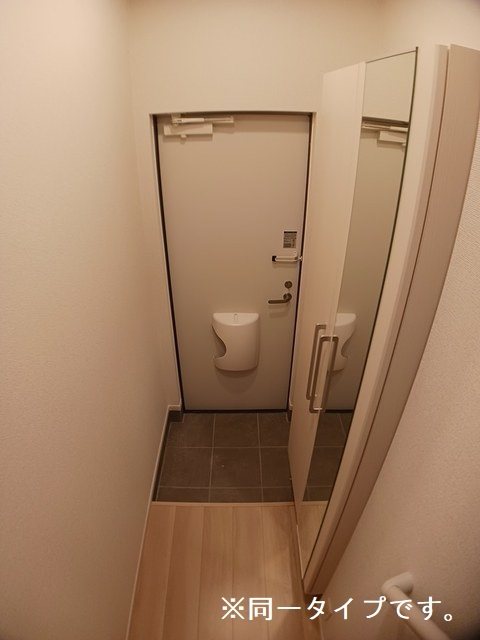 ラ・パーチェⅠ 玄関