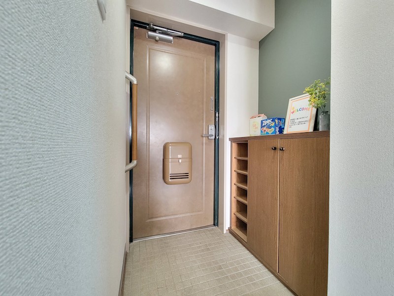 ウエストイン 玄関