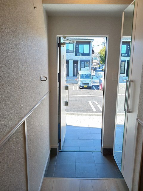 メゾン　ハナビシ　A 玄関