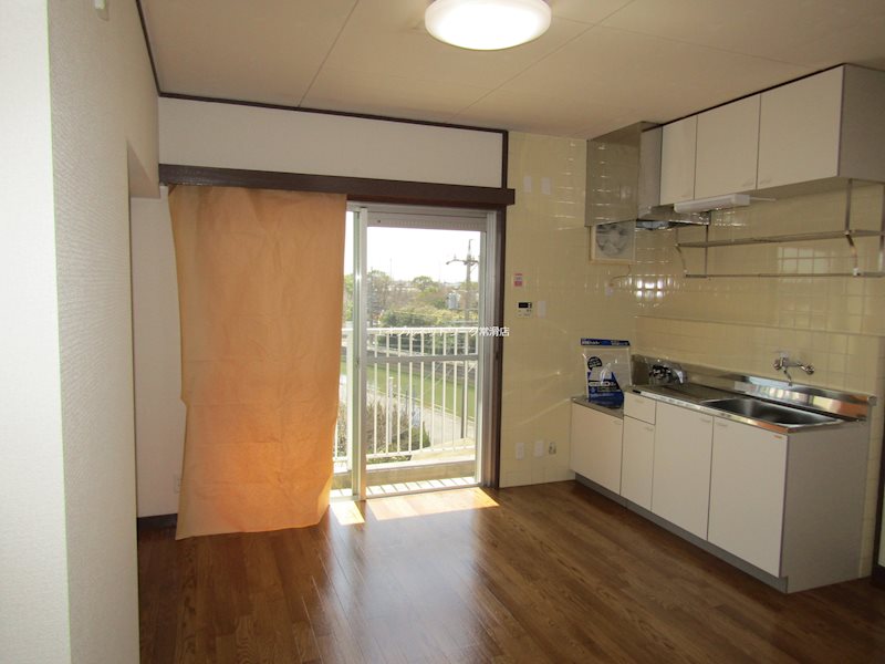 メゾン新美 リビング