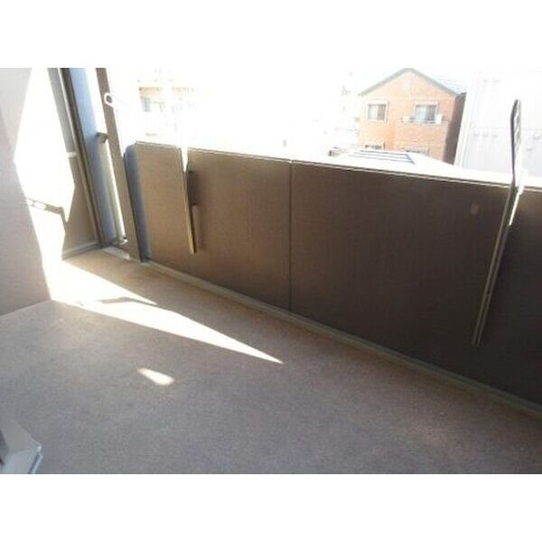 ﾗｲｵﾝｽﾞ半田ﾌﾟﾚｽﾃｰｼﾞﾚｼﾞﾃﾞﾝｽ ベランダ