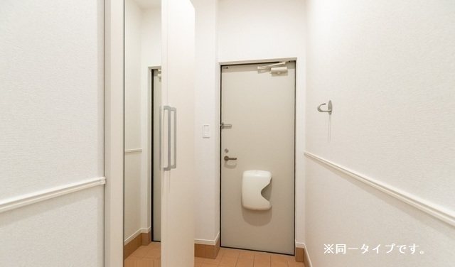 ジュネス　ＨＡＹＡＫＡＷＡ　Ⅲ 玄関