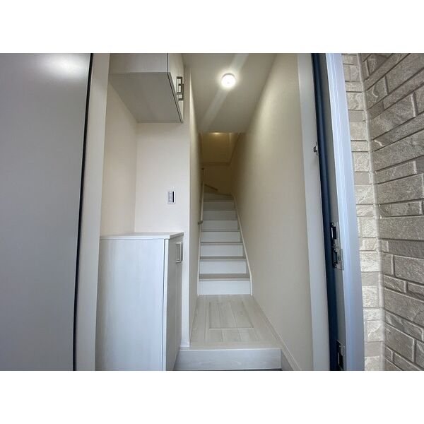 リーブルファイン成岩東町 玄関