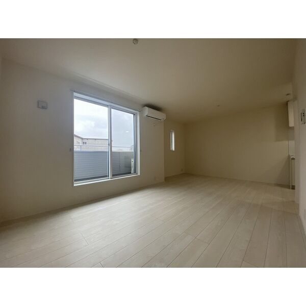 リーブルファイン成岩東町 リビング