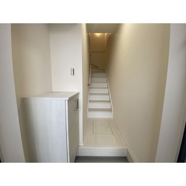 リーブルファイン成岩東町 玄関