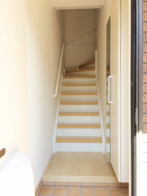 リサヤニシル 玄関