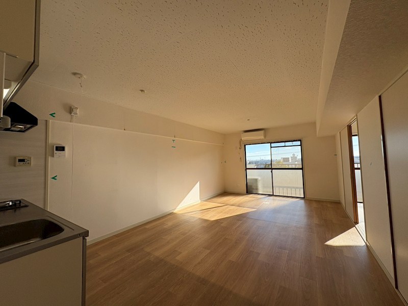 半田第3ロイヤルマンション  リビング