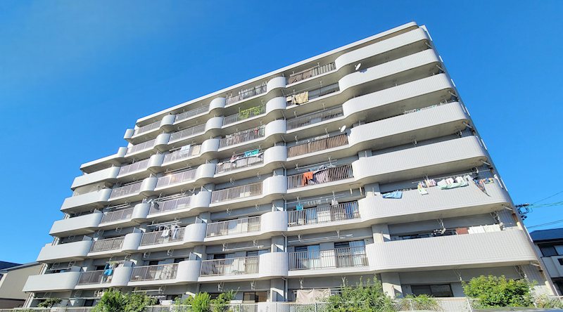 半田第3ロイヤルマンション  外観写真