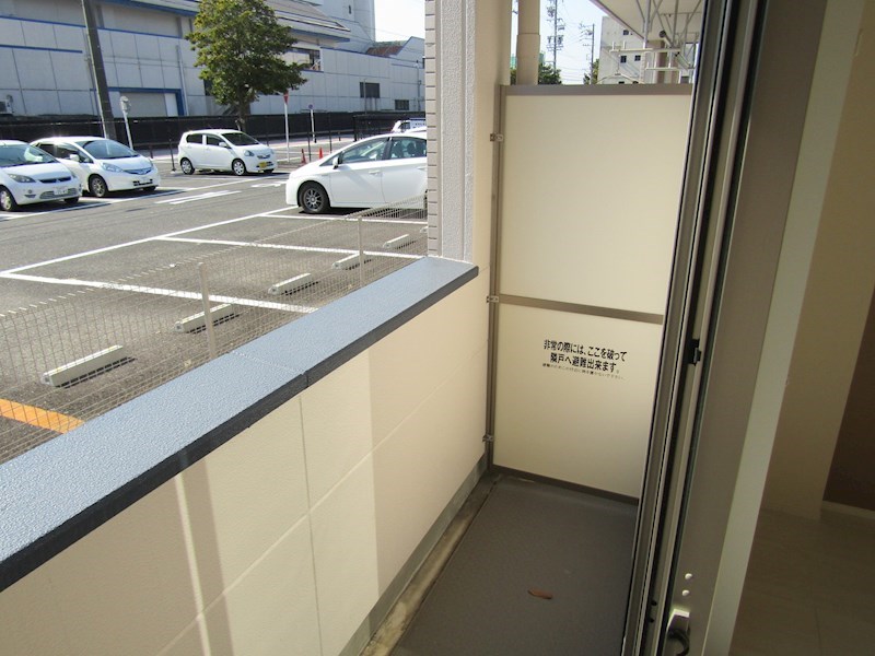 ラヴァーグミディ ベランダ