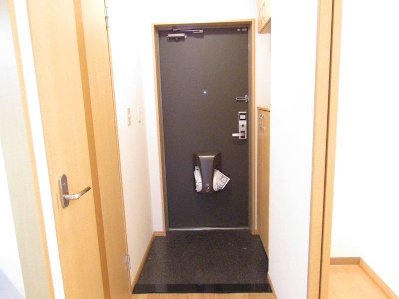 プラッツハウス 玄関