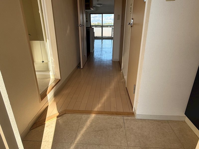 キャッスル常滑 玄関