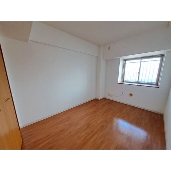 レジオンドヌール ベッドルーム