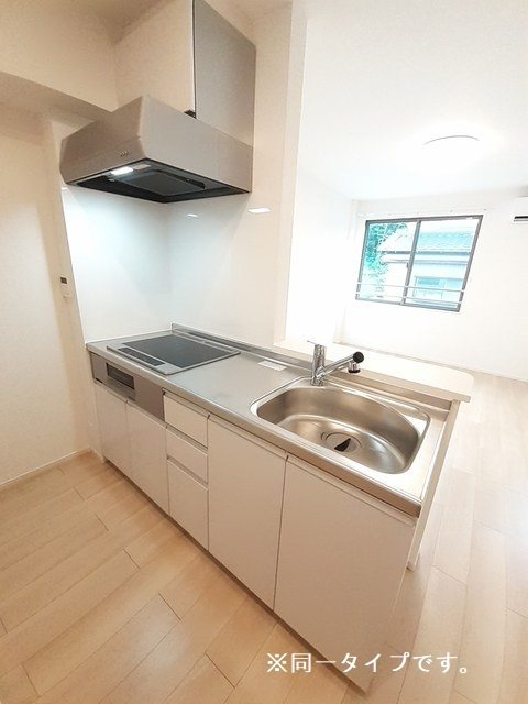 ミナ　タウン キッチン